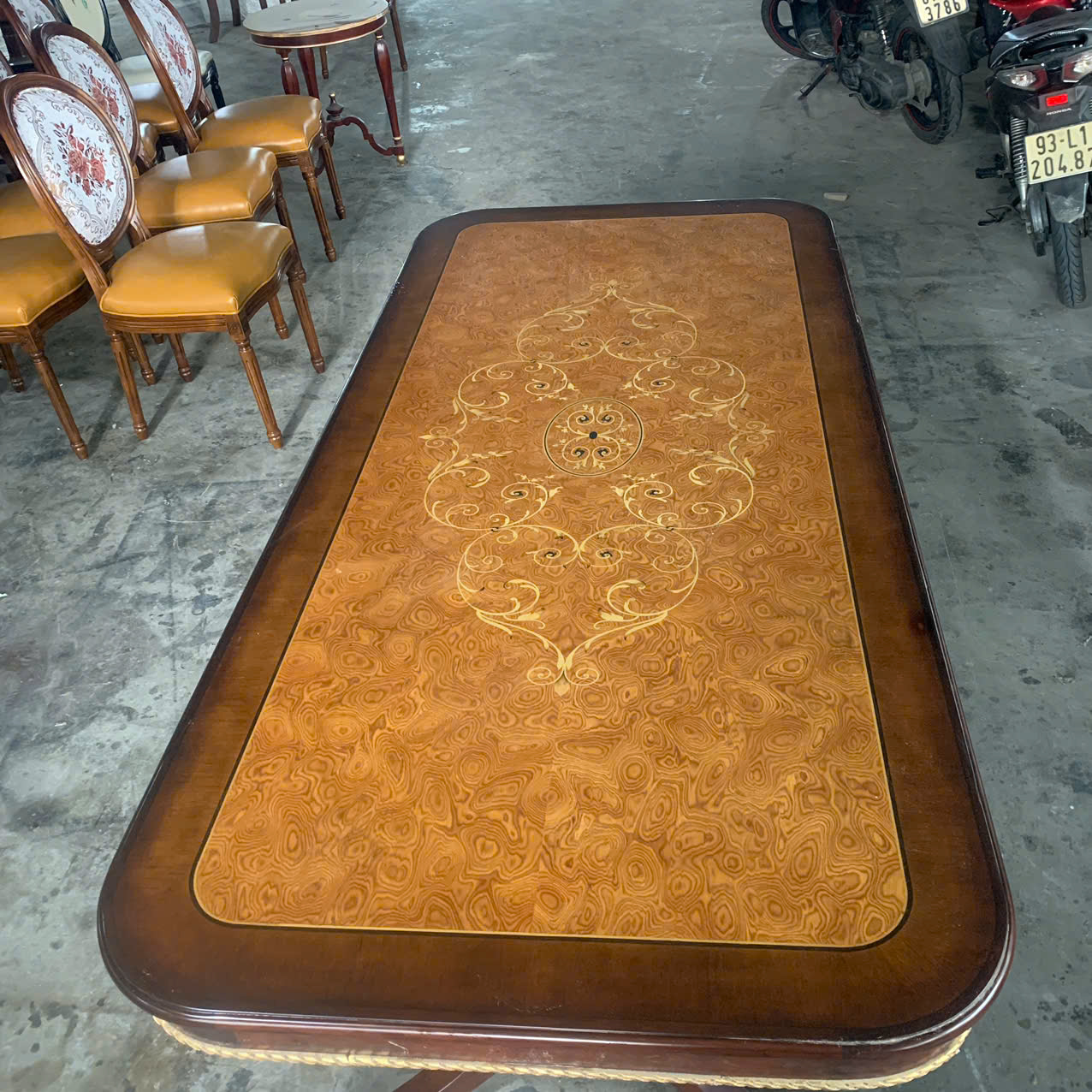 BÀN ĂN CỔ ĐIỂN PHONG CÁCH William IV